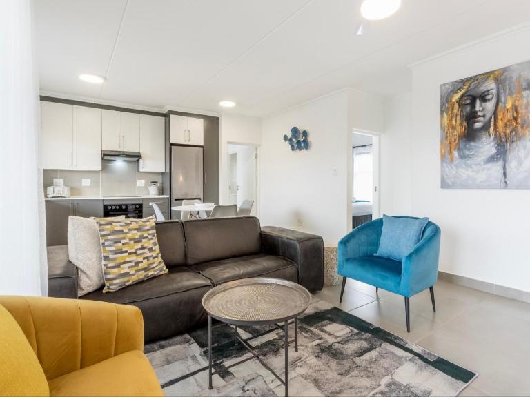 Spacious Ballito Village Apartment - Ferienwohnung Ballito