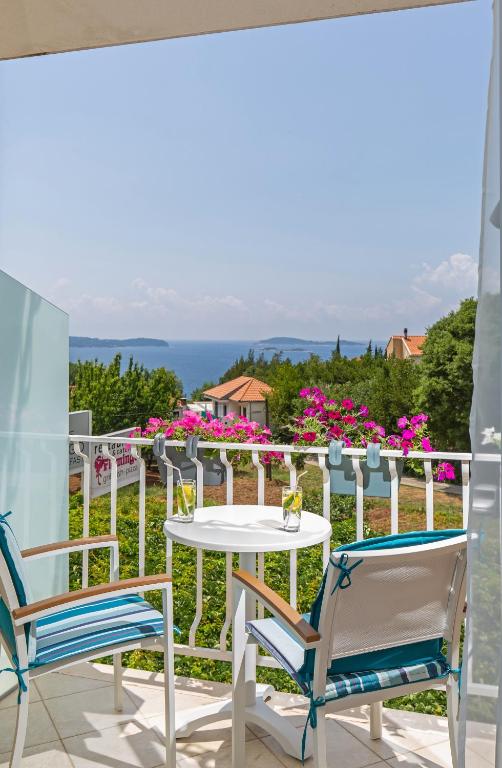 Flamingo Bed and Breakfast - B&B Mlini