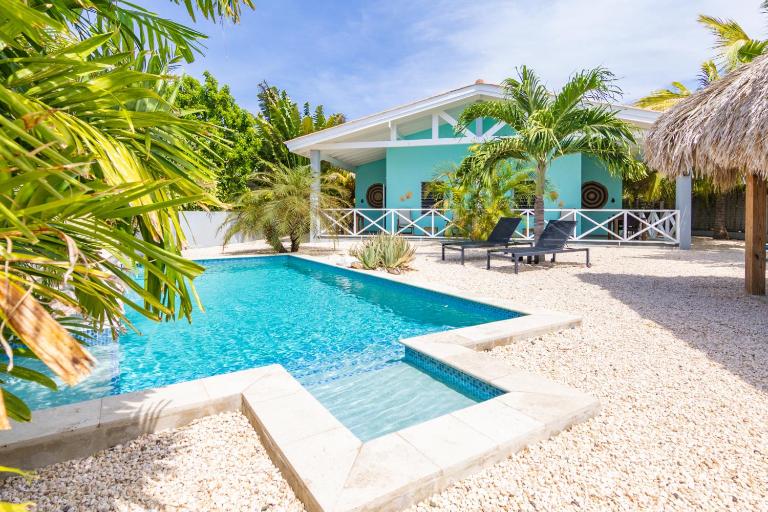 Paradise Apartments - Curacao - Bed and Breakfast Fontein