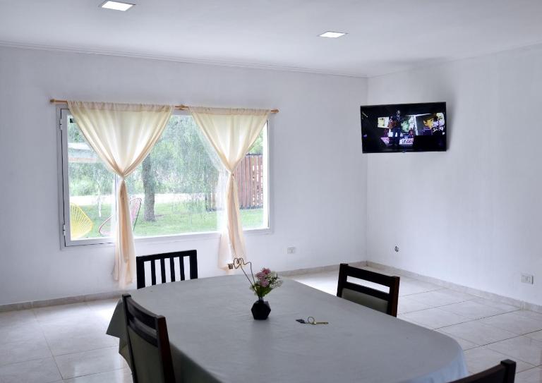 Casa Amplia a 10 cuadras del mar - Ferienwohnung Necochea