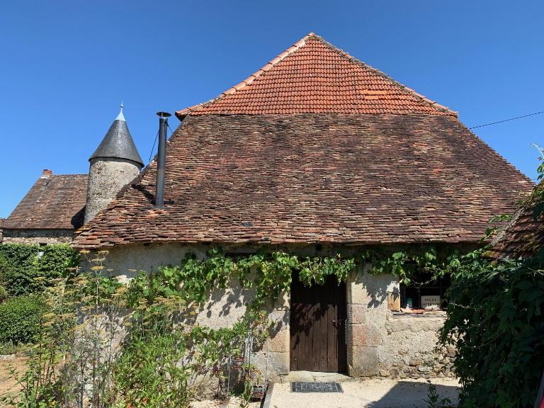 Le Petit Donjon at Chateau Mareuil - B&B Brigueil-le-Chantre