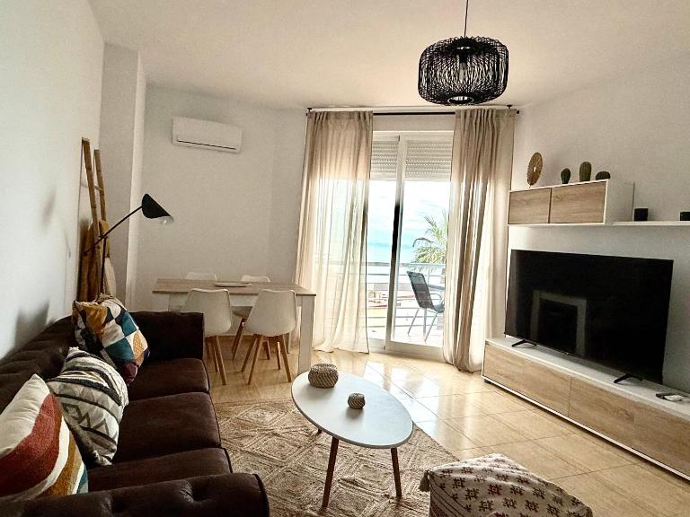 Arrecife de la Roca, una ventana al mar - B&B Torremolinos