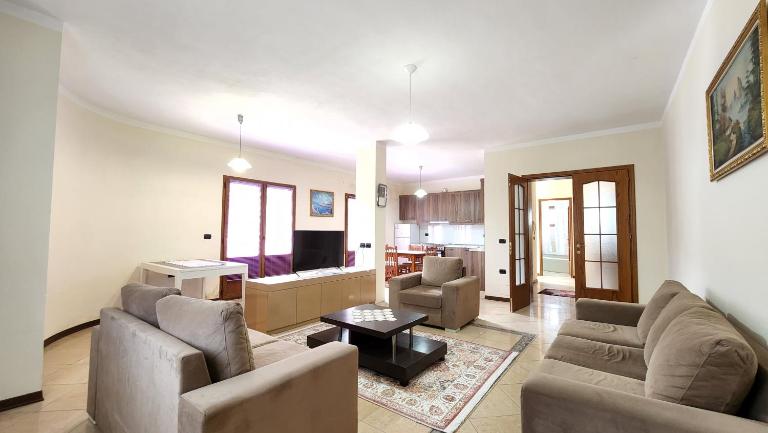 Kristi's Villa Apartments - B&B Tirana
