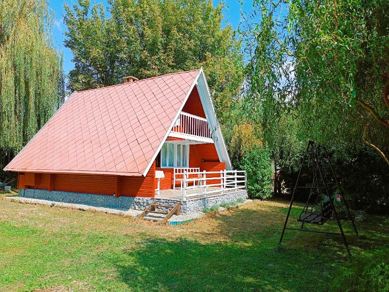 Chata pri jazere - Ferienwohnung Gutta