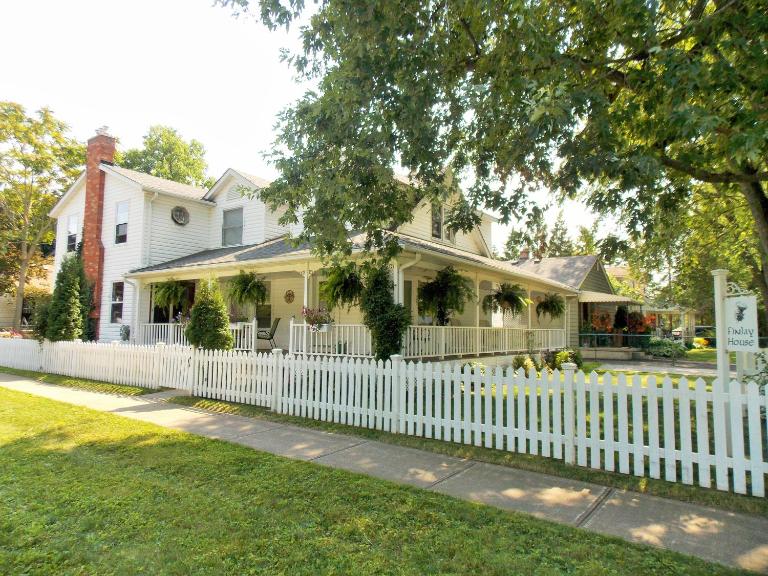 Finlay House Bed and Breakfast Niagara-on-the-Lake - Bed and Breakfast Niagara-on-the-Lake