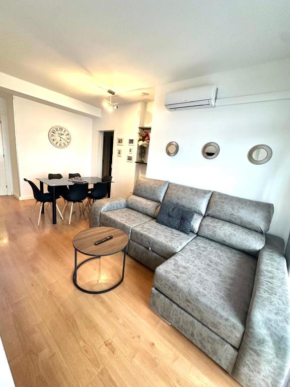 Apartamento Turístico Pizarro - B&B Mérida
