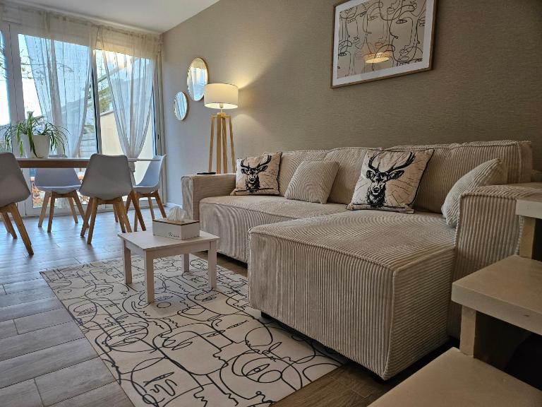 Jolie maison à guilherand-granges - Bed and Breakfast Coulournat