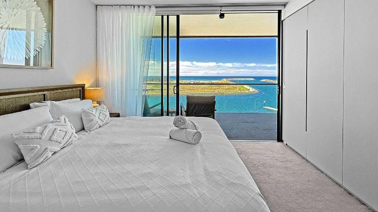 Waterfront Haven - Memorable Views - B&B Shellharbour Village