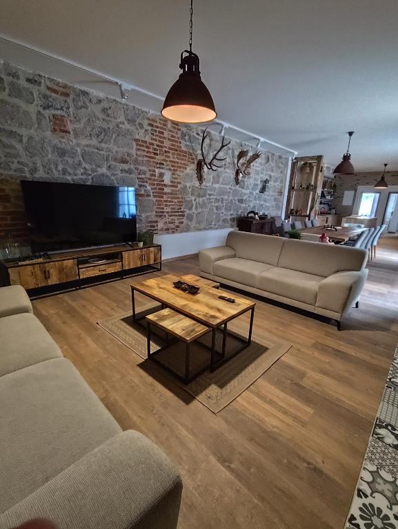 Villa MILIA - B&B Bátovce