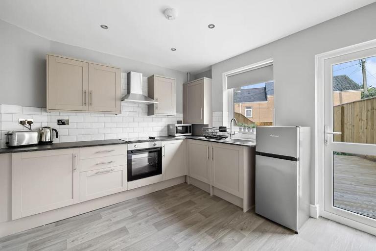 Brand new 3 Bedroom House - B&B Plymouth