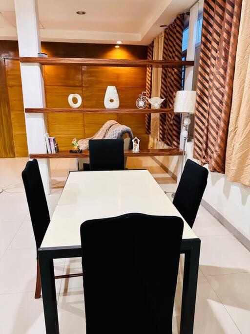5min to SM, Beside Landbank, max 6 pax - B&B Butuan