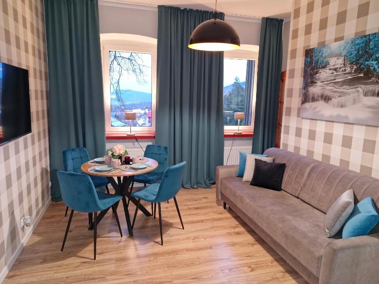 Apartament Nad Deptakiem, parking w cenie! MBnoclegi - B&B Karpacz