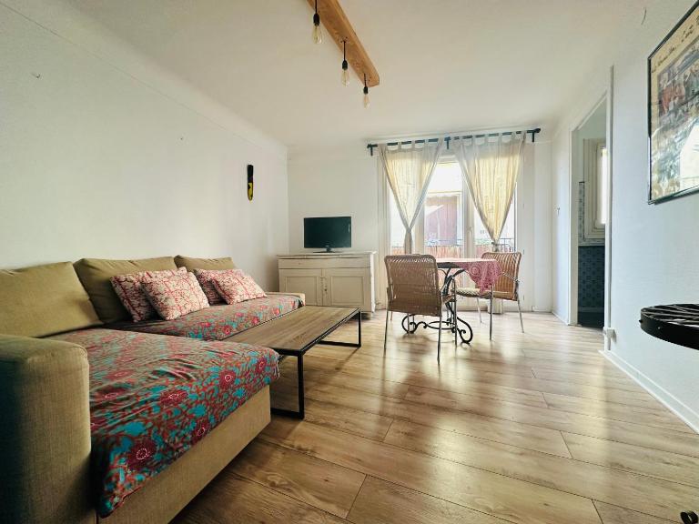 Charmant T2 au cœur de Collioure avec balcon et Wi-Fi - FR-1-309-482 - B&B Colliure