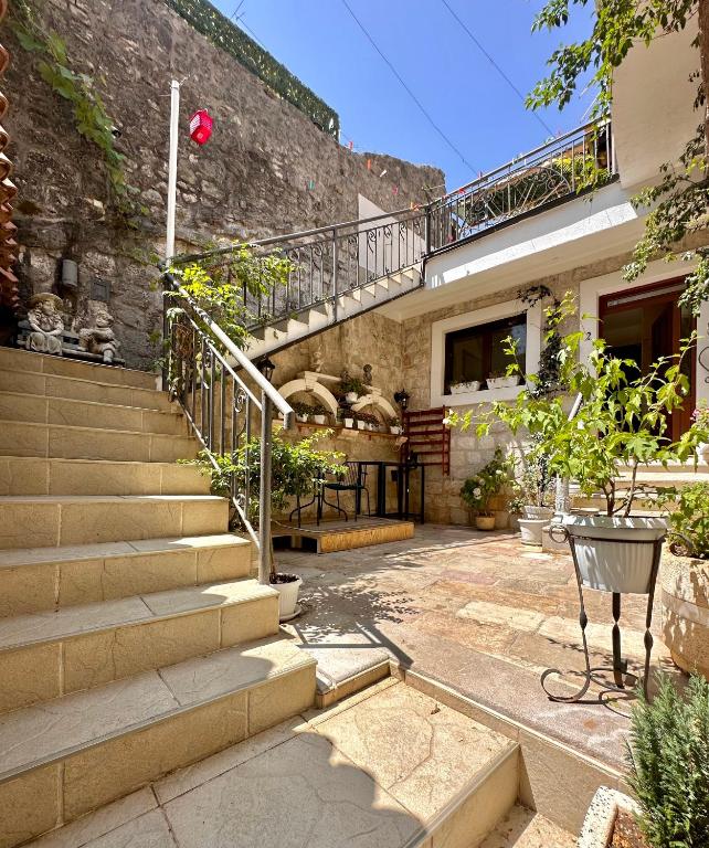 Vita Mundo - B&B Cattaro