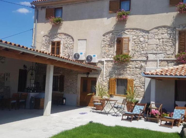 Charming Rooms & Apartments Stelio - B&B Marčana