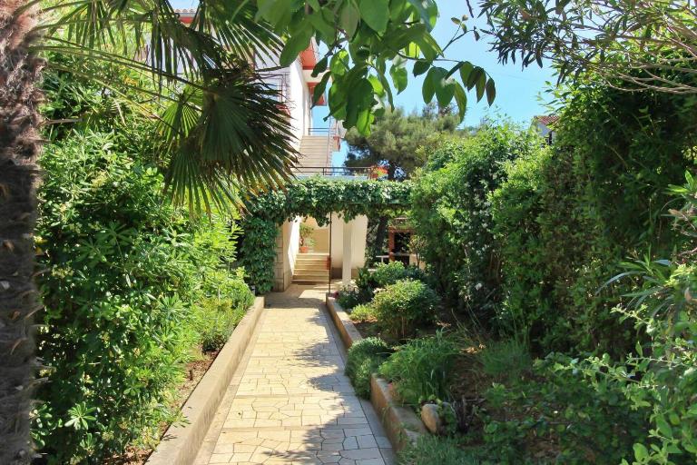 Apartment Jakominic A. - B&B Šilo