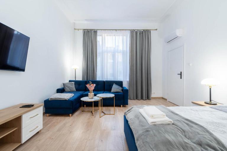 AZARentier1 Apartament Słowackiego - Chambres d'hôtes Poznan