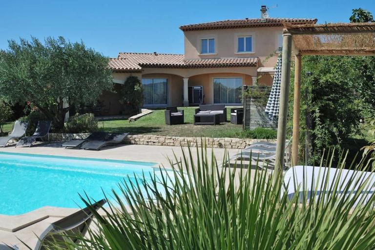 Aillan Hervé Villa piscine chauffée et son spa - B&B Saint-Maurice-sur-Eygues