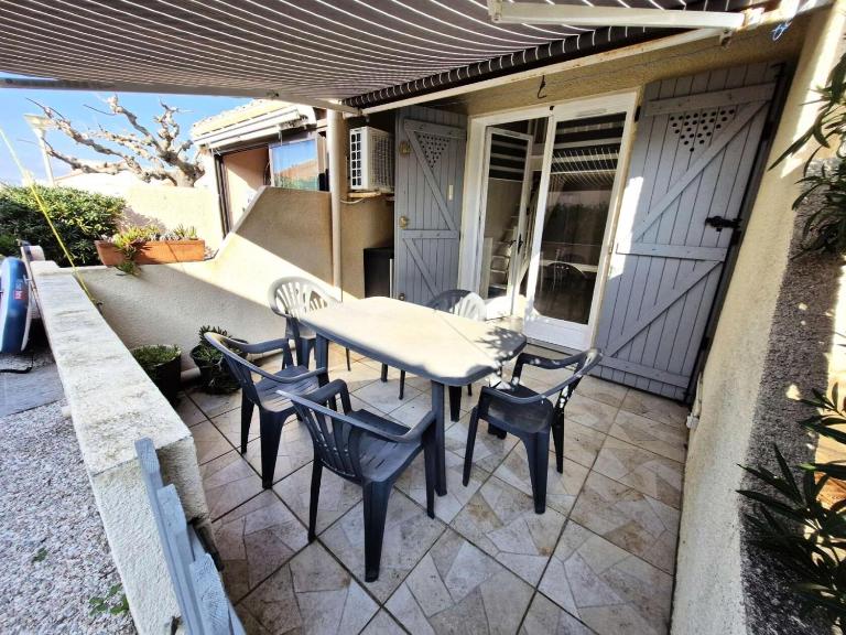 Résidence Hawai 1 - VILLA T1 MEZZ 4 couchages PORT LEUCATE. Réf: 7H1_444 MAE-1861 - Chambres d'hôtes Leucate