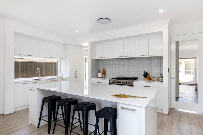 Newly Built Luxury Modern Home - B&B Dunsborough