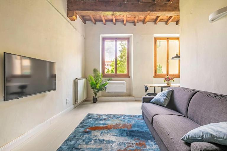 Modern Loft 1 min to Basilica of Santa Croce - Ferienwohnung Florenz