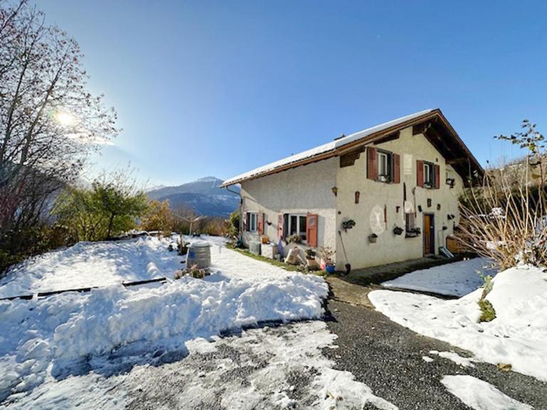 Sunny Lily facing the swiss Alps - Crans Montana - B&B Mollens