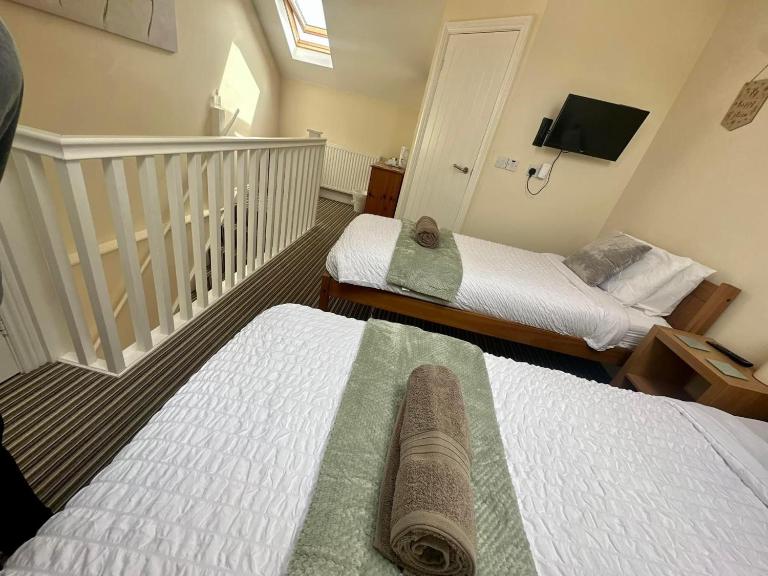 Welbury Studio Sleeps 2 Pet Friendly & Parking - Bed and Breakfast Northallerton