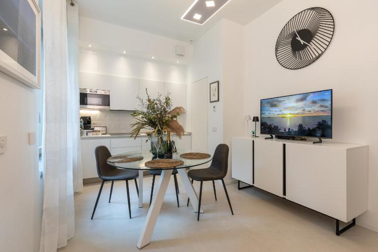 Palazzo Cavour, 34 - Luxury Suite Decumano - B&B Pavía