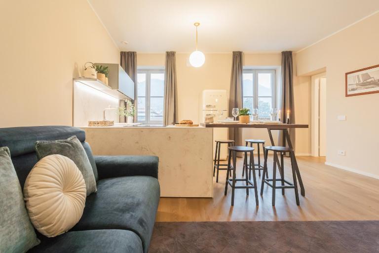 V Suite on Lake Como by Rent All Como - Bed and Breakfast Como