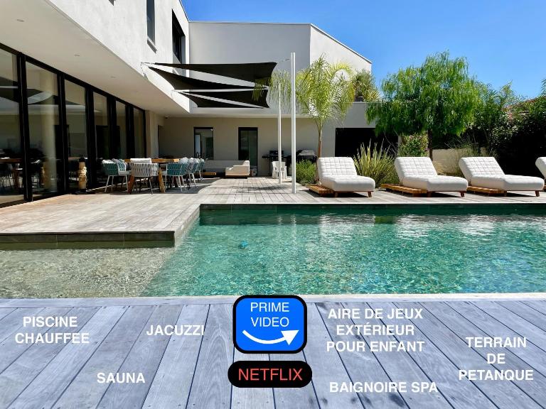 Villa de luxe piscine jacuzzi - B&B Pérols