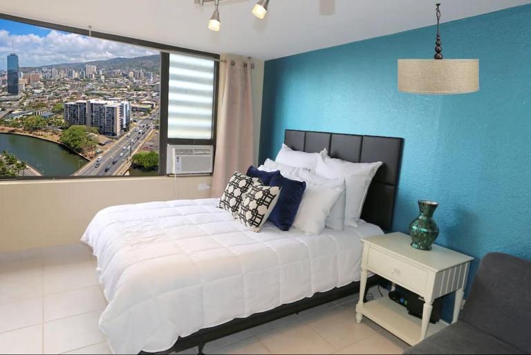 30th Fl King Bed View Studio - B&B Honolulu