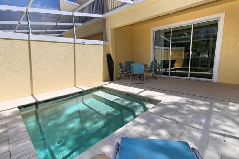 Serenity 3 Bed 3 Bath Townhome With Pool, Private Balcony, Clubhouse, Communal Pool, Conservation View, Disney 15 Mins By Orlando Holiday Rental, - B&B Orlando