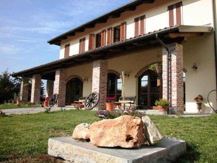 La Madonnina Agriturismo Dorè - B&B Alba