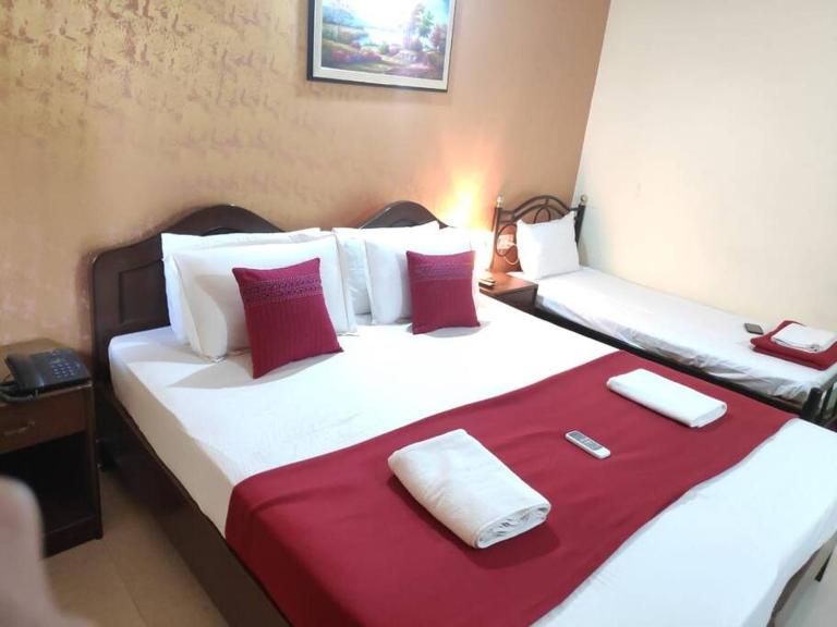 Baga Beach Homestay near Tito`s lane - B&B Baga