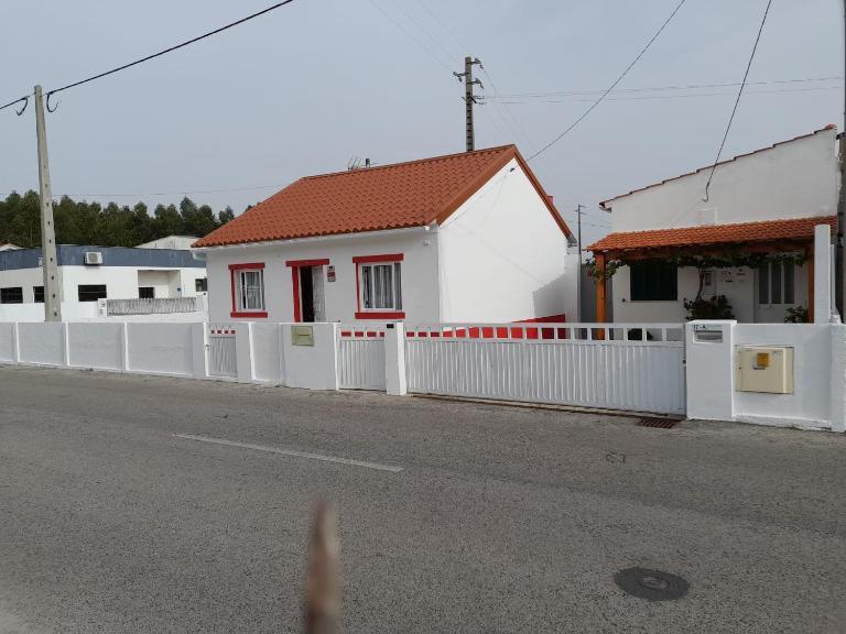 Casa Baptista II - Bed and Breakfast Marinha Grande