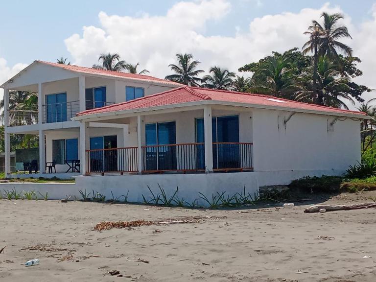 Hermosa Cabaña Frente Al Mar - Ferienwohnung San Bernardo del Viento