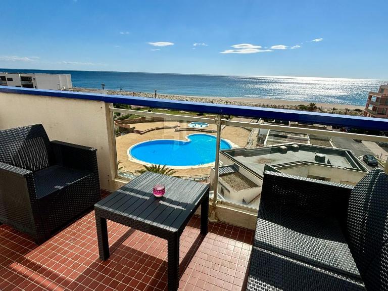 *Au Lydia* Appartement vue sur mer, avec piscine. - B&B Le Barcarès
