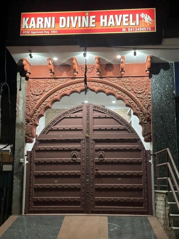 Karni Divine Haveli - B&B Bikaner