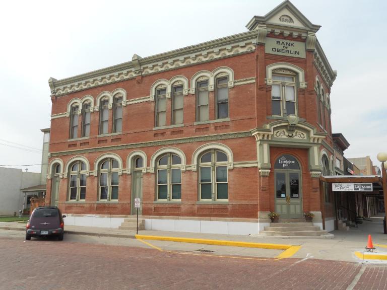LandMark Inn at the Historic Bank of Oberlin - Chambres d'hôtes Oberlin