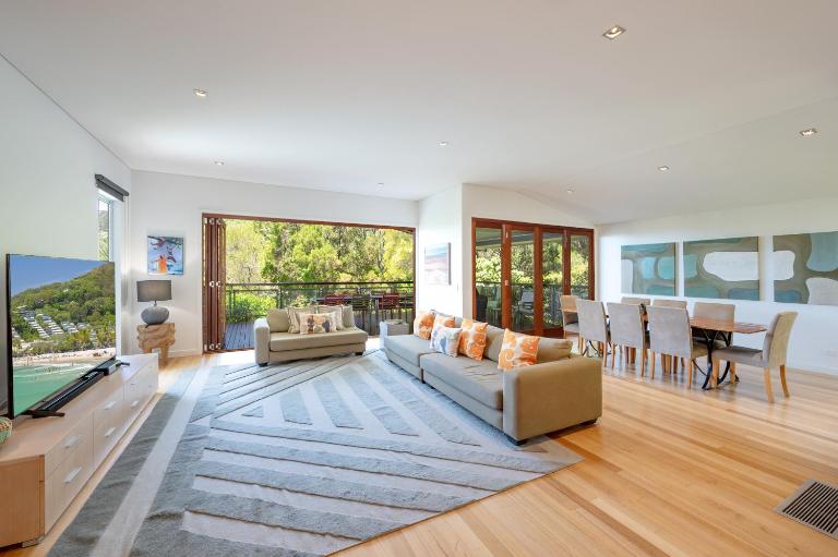 Hilltop Noosa Ocean Views, Noosa Heads - B&B Noosa Heads