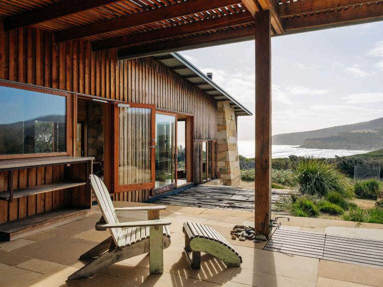 Roaring Beach House - B&B Nubeena