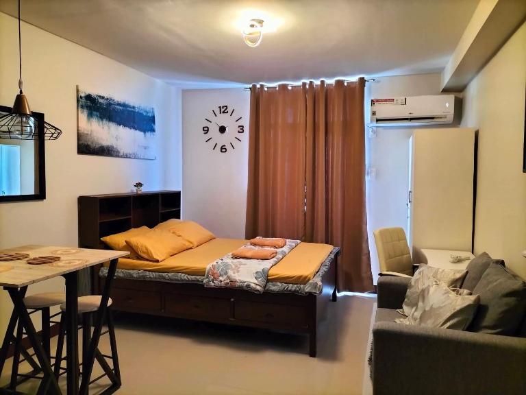 Spacious Minimalist Condo - Bed and Breakfast Lapu-Lapu City