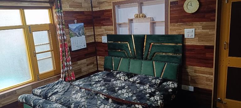Global Albaik Holidays - B&B Srinagar