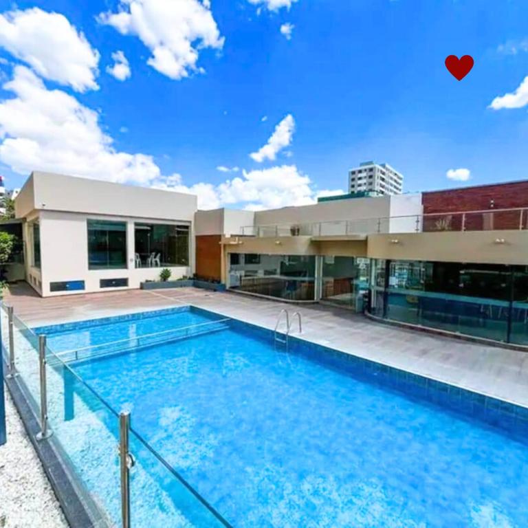 HERMOSO APARTAMENTO con hermosa VISTA Y PISCINA - B&B Cochabamba