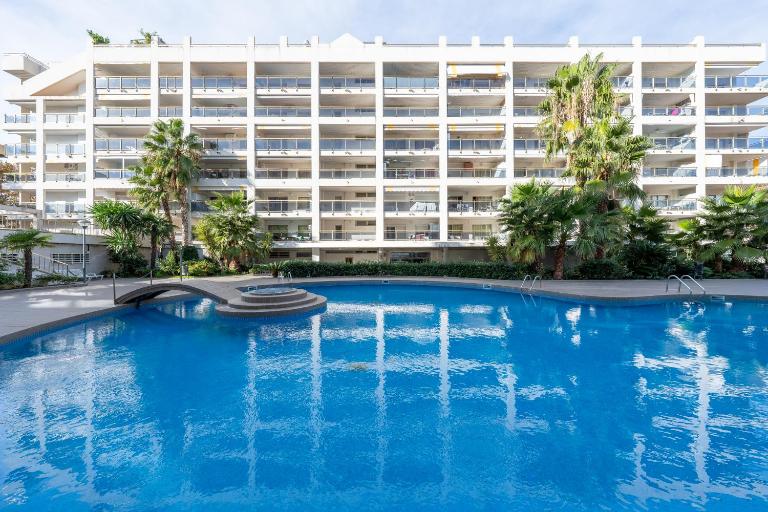 Hauzify I Apartament Michelangelo - Bed and Breakfast Salou