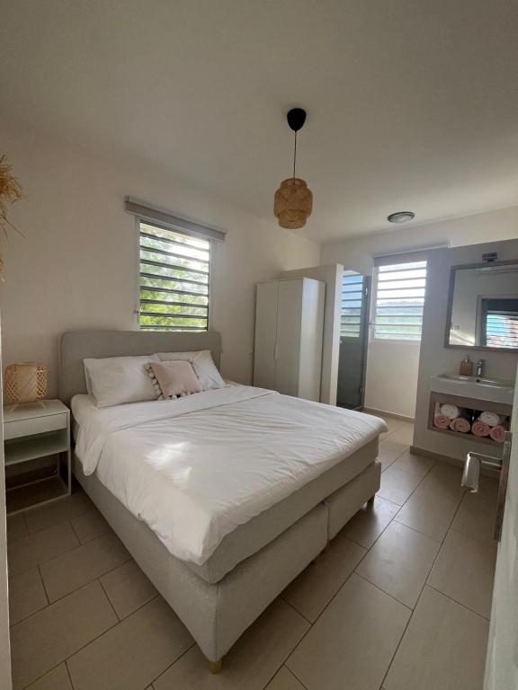 Cocobana 20 - 2 bedroom apartment - Bed and Breakfast Willemstad