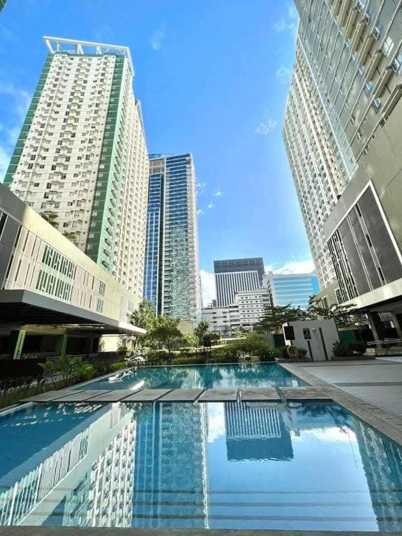 2 Bedroom Unit- Avida Towers Riala, IT Park Cebu - Villahermia Staycation - B&B Cebu City