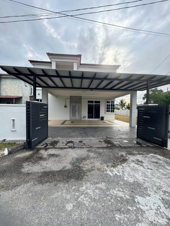 Homestay Kakak Adek 3 - Ferienwohnung Parit Buntar