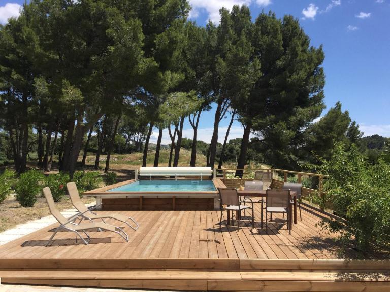 typical provencal farm in an exceptional natural site, the alpilles park - 8 people. - B&B Maussane-les-Alpilles