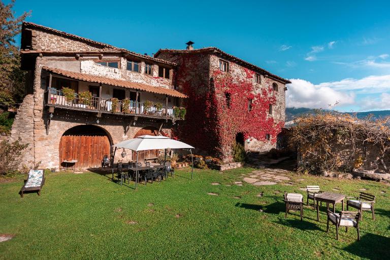 Masia La Canal - B&B Gombrèn
